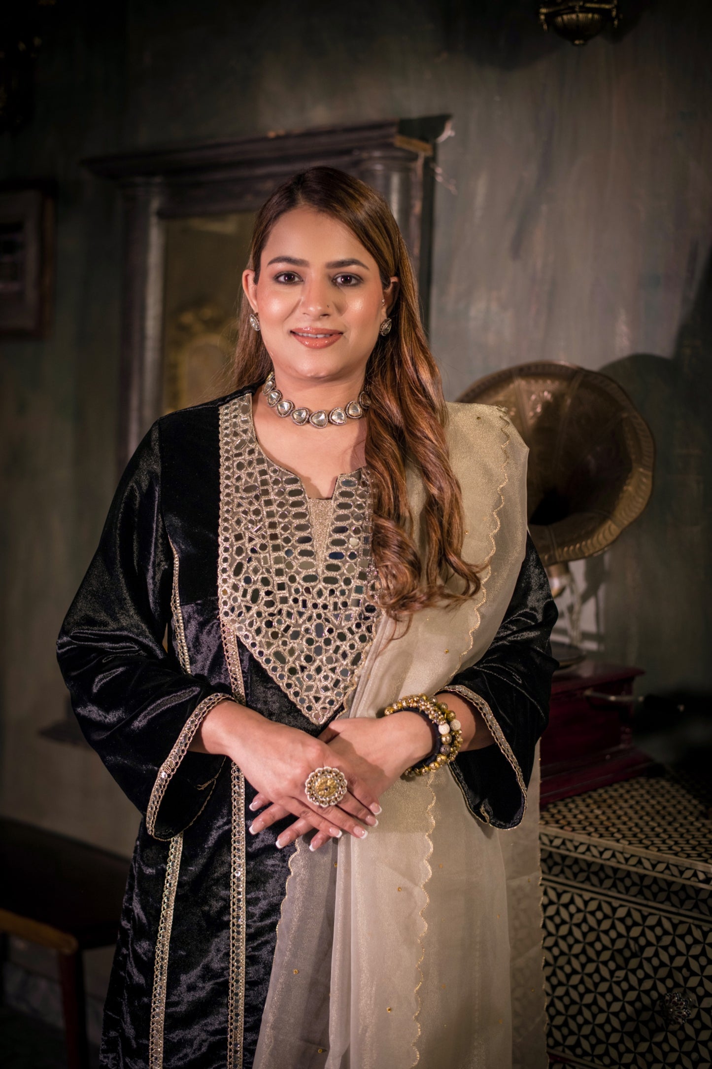 Sheesh Mahal Set Black