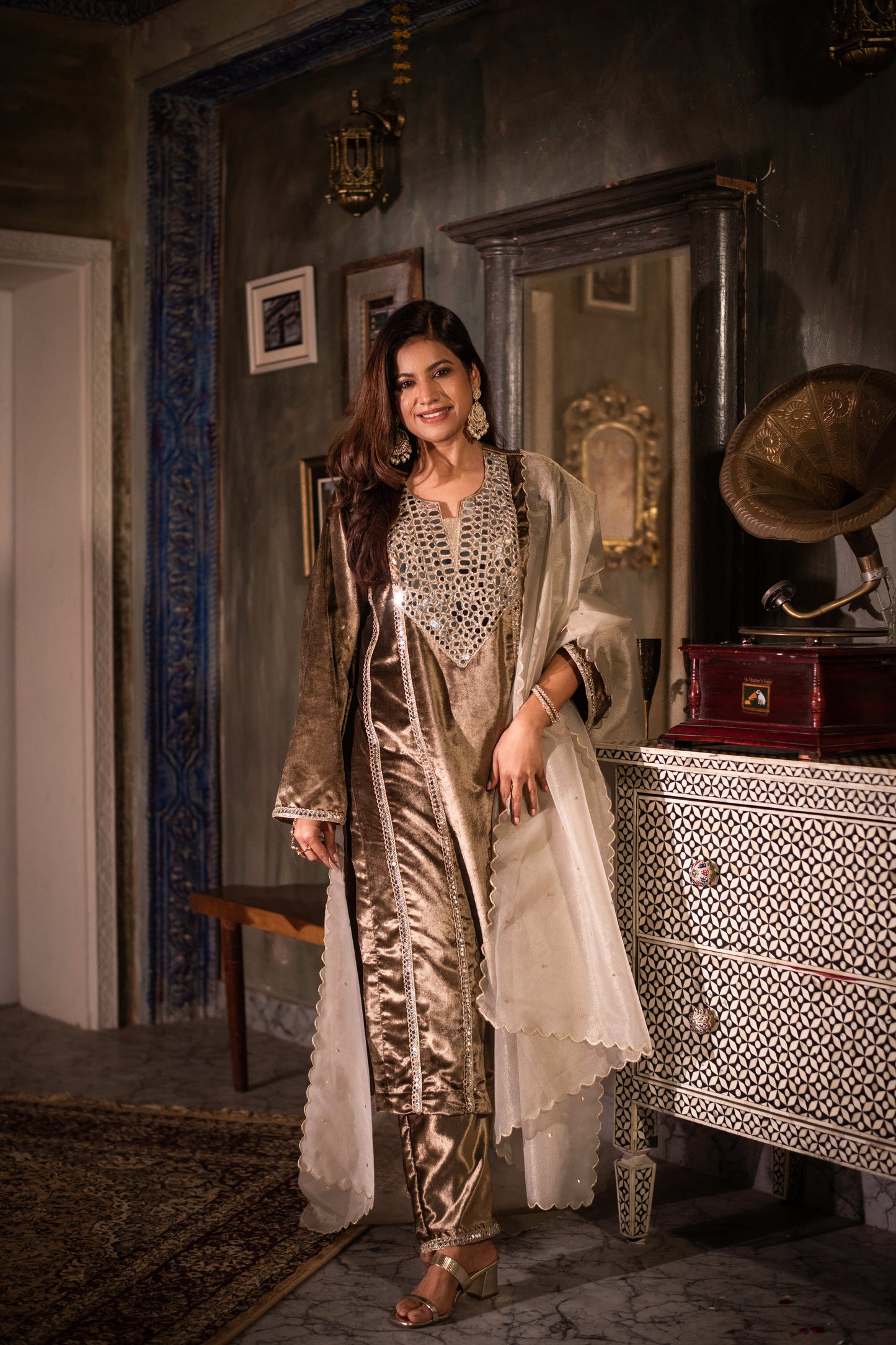 Sheesh Mahal Set Taupe