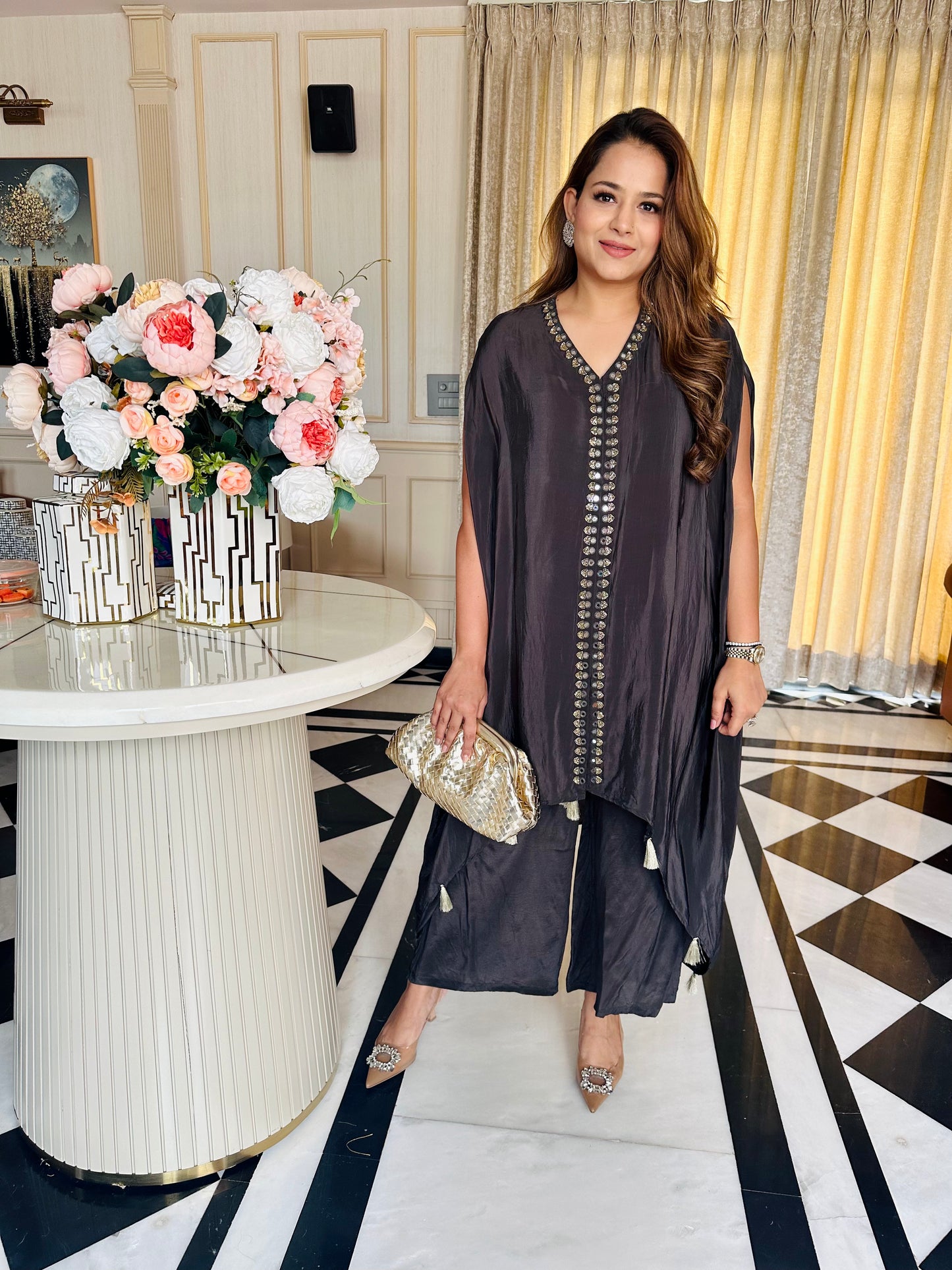 Chic Ease: The Luxe Kaftan Set