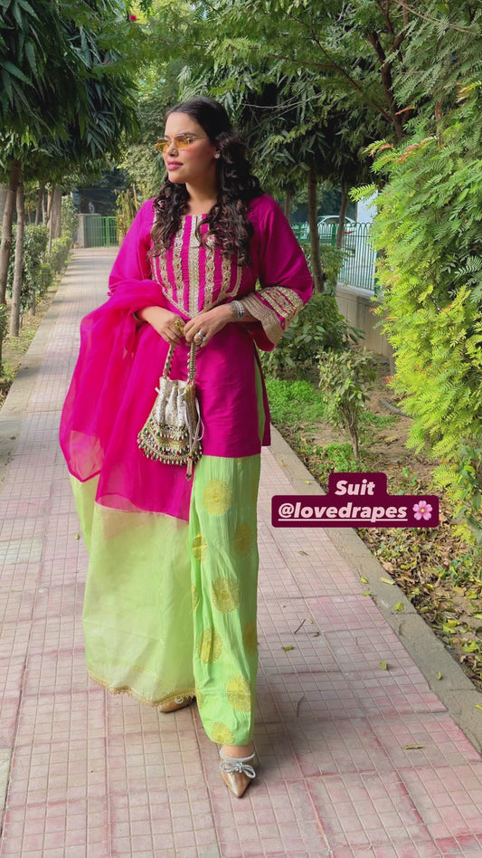 Tanvi in Riwaayat silk set